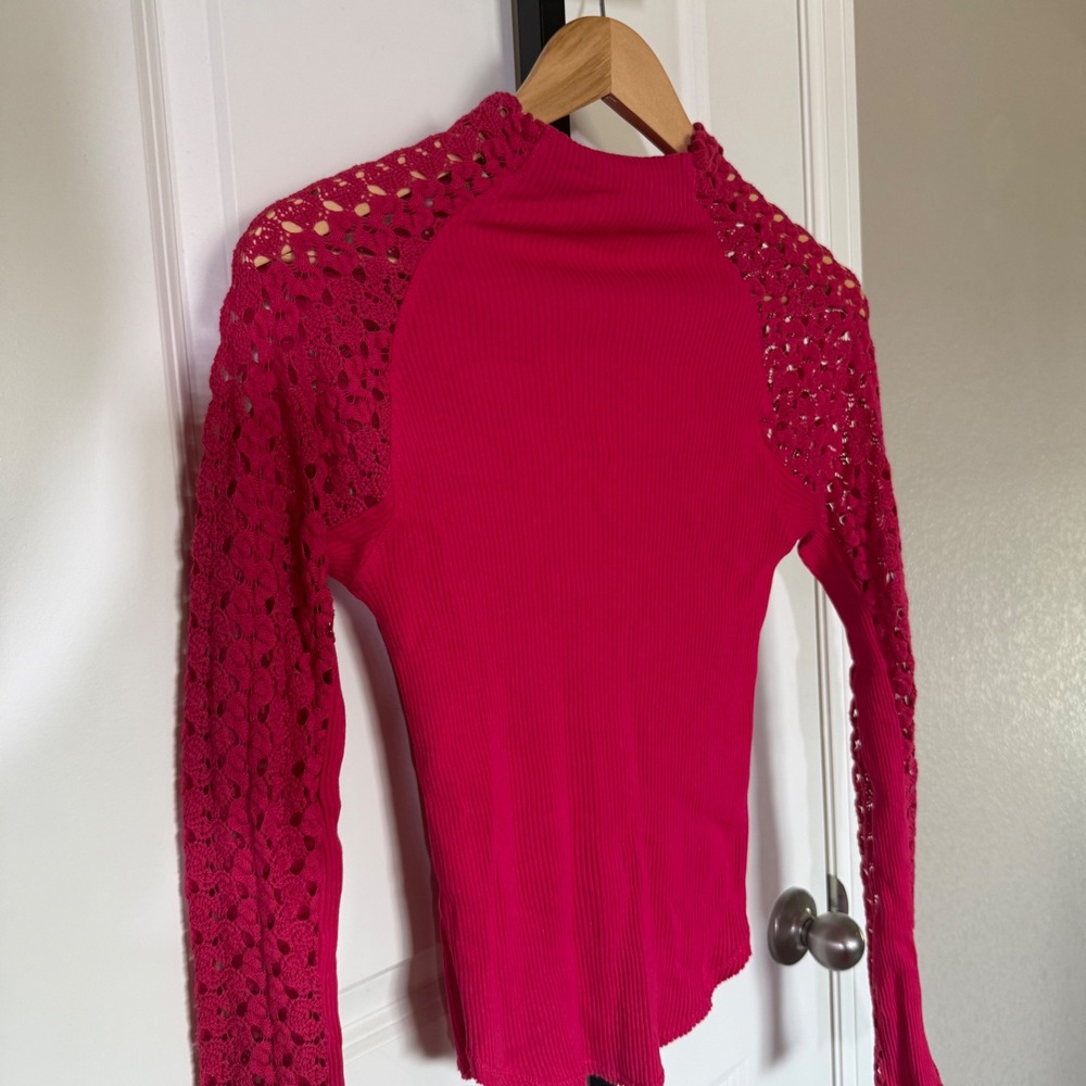 Free People Clemente‎ Top in Hot Berry Lace Sleeves Women's Size M - Picture 4 of 10